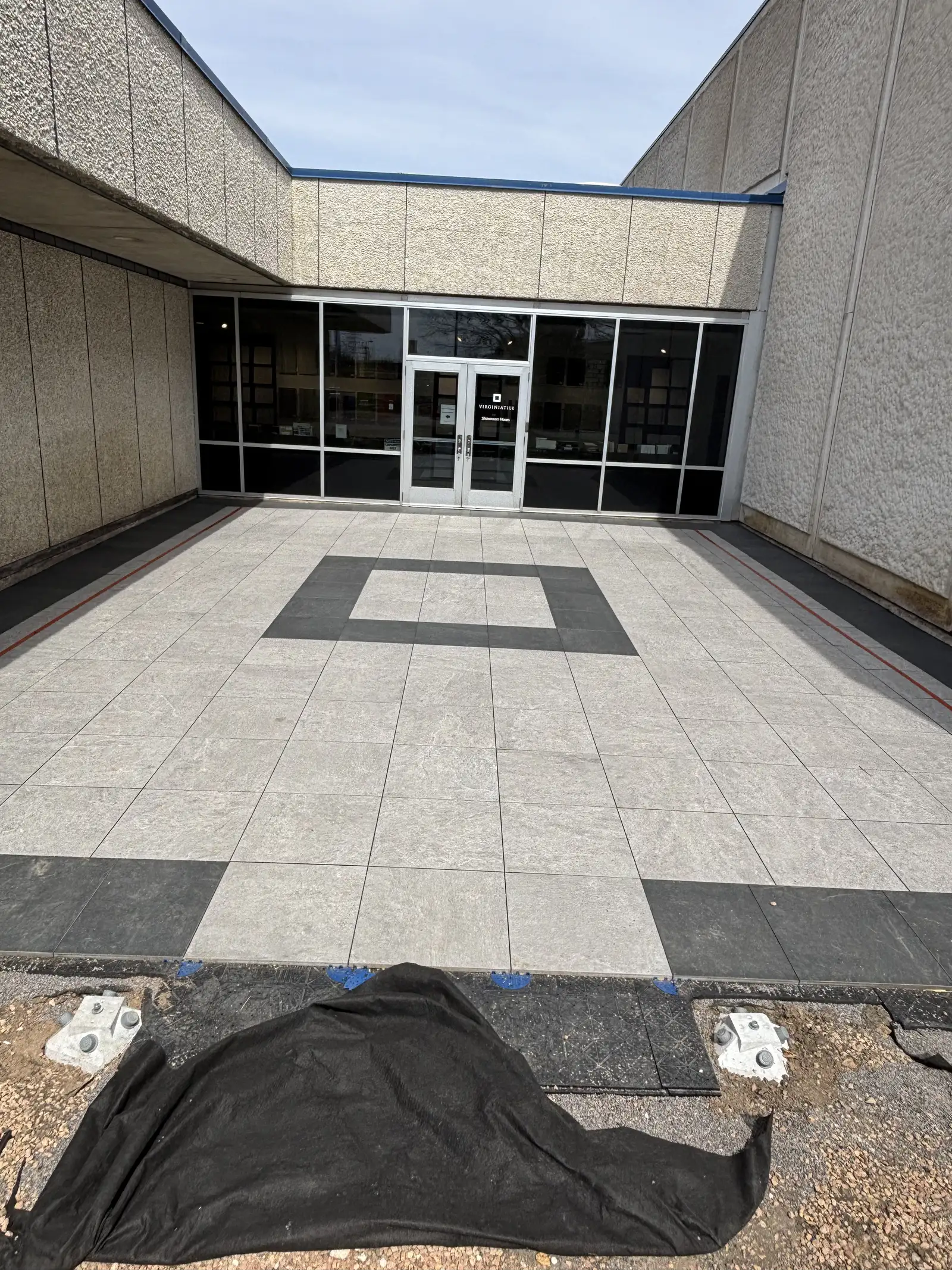 Commercial Grand Entrance Patio & Courtyard project photo — commercial entrance patio 03