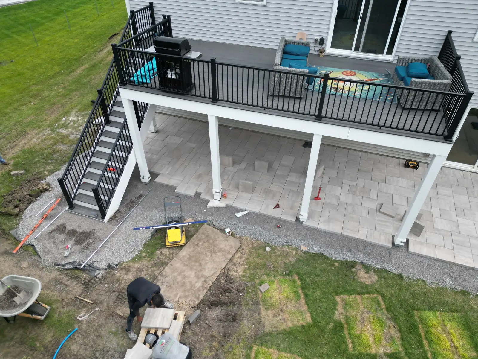 County Materials Grand Discover Paver Patio project photo — wayzata paver patio 10