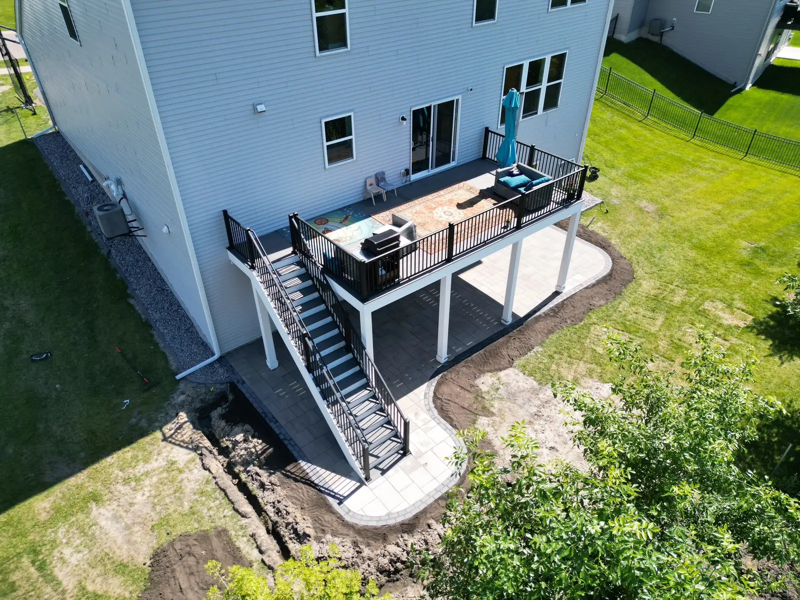 County Materials Grand Discover Paver Patio project photo — wayzata paver patio 12